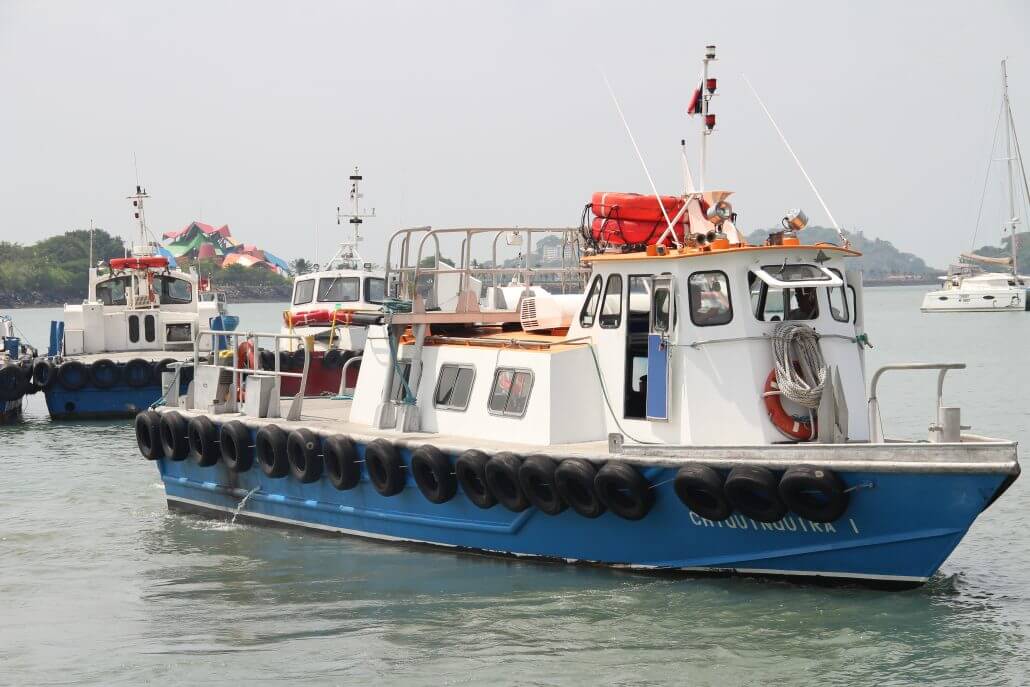 marine transport y su flota de lanchas